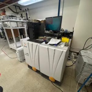 400 MHz Nuclear Magnetic Resonance (NMR) spectrometer