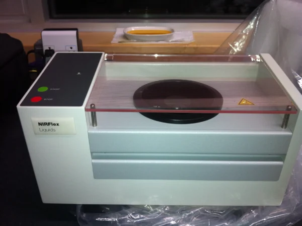 Buchi N-500 NIRFlex FT-NIR Spectrometer (includes Liquids, Solids and Fibre Optic Modules) - Image 3